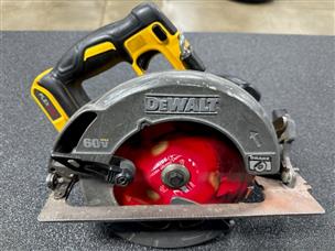 DEWALT DCS578 FLEXVOLT 60 Volt MAX 7 1 4 in. Brushless Circular Saw